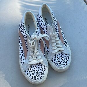 Sneakers upper real fur-dyed calf hair & leather. Lining textile